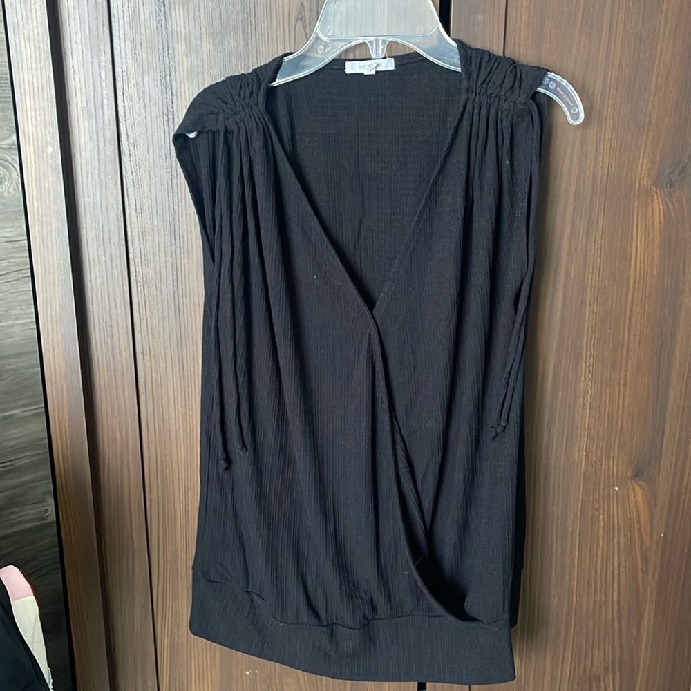 Maurice’s sleeveless top